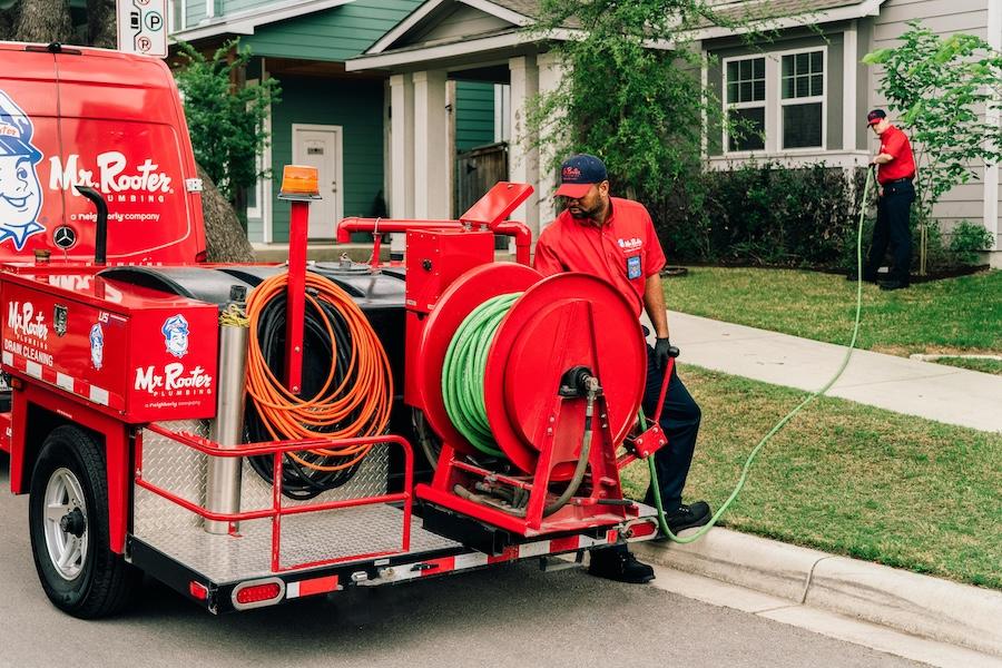 Sewer Line Trouble? Here’s How to Spot the Early Warning Signs